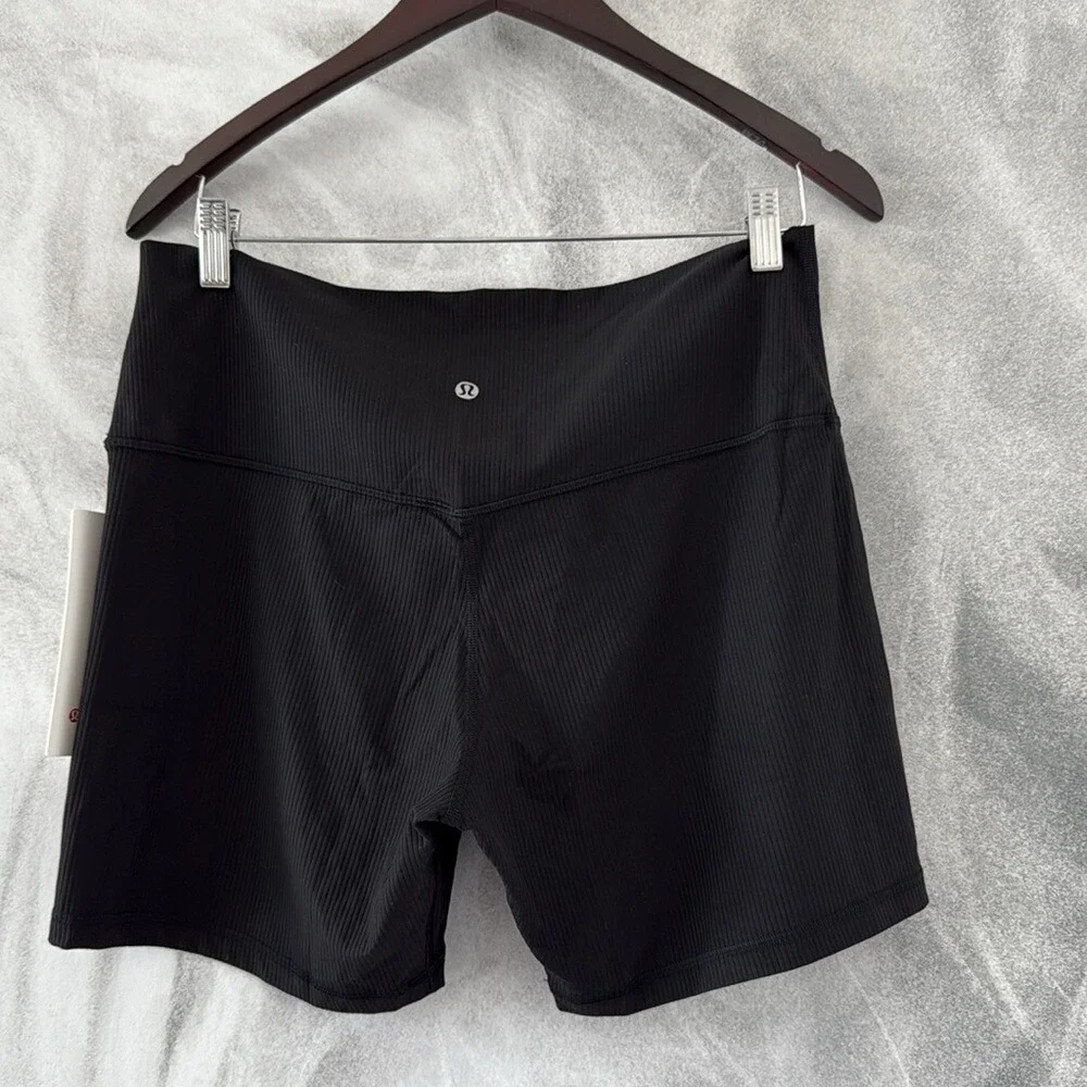 Lululemon Align High-Rise Ribbed Short 6